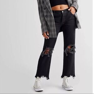 NWOT Free People We The Free Maggie Straight Distressed Jeans
